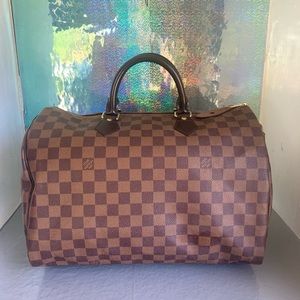 Louis Vuitton Damier Canvas Speedy 35